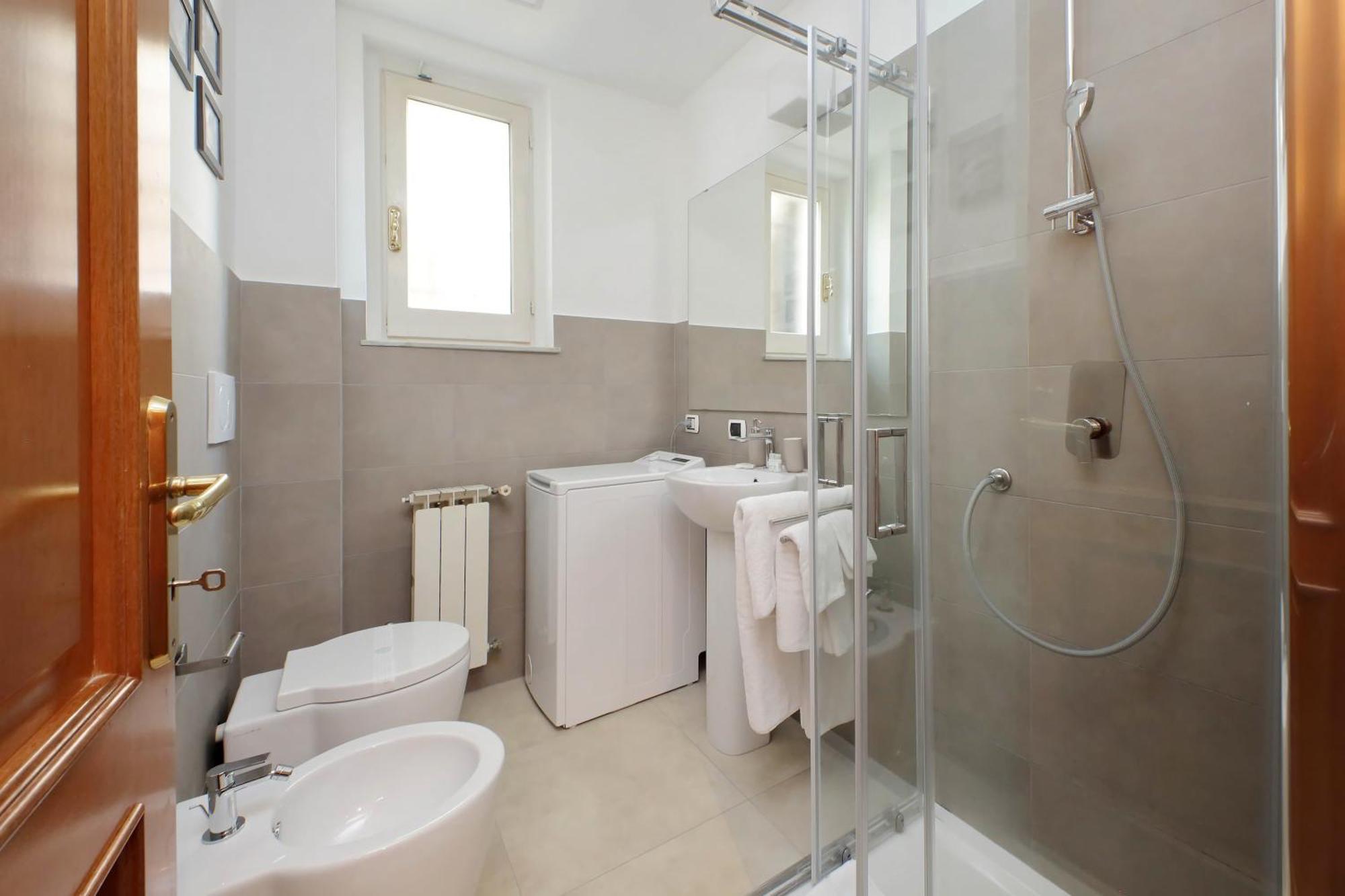 Ych-Comfortable 2 Bedrooms Flat Near Colosseum Rzym Zewnętrze zdjęcie